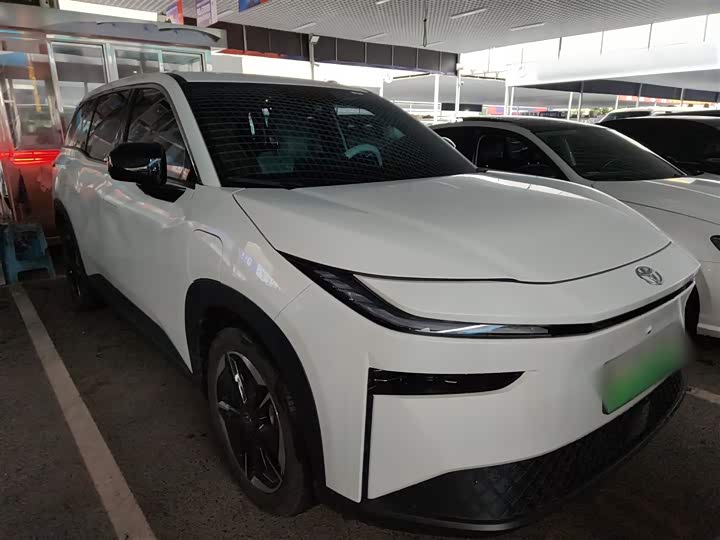 Фото 4 - Toyota bZ3X