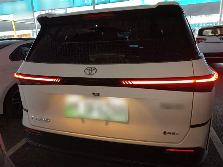 Фото 6 - Toyota bZ3X