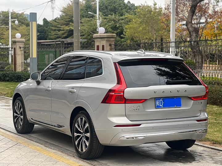 Фото 4 - Volvo XC60