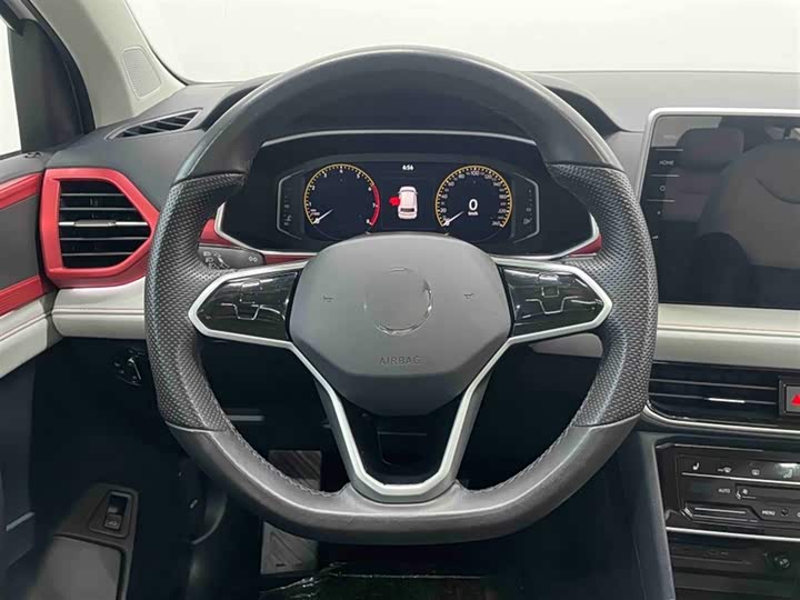 Фото 4 - Volkswagen Tharu