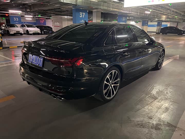 Фото 3 - Audi S4