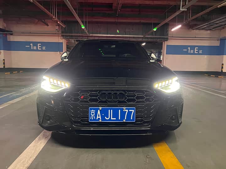 Фото 8 - Audi S4