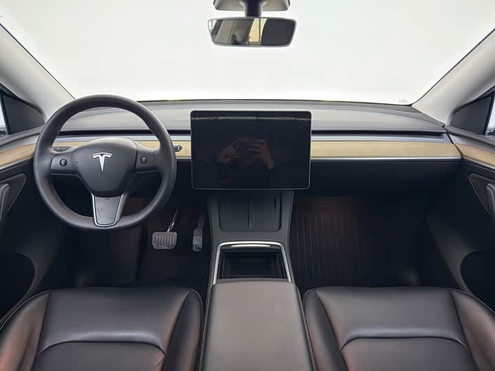 Фото 9 - Tesla Model Y