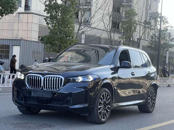 Фото 2 - BMW X5