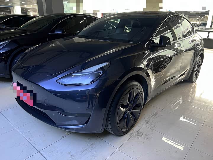 Фото 1 - Tesla Model Y