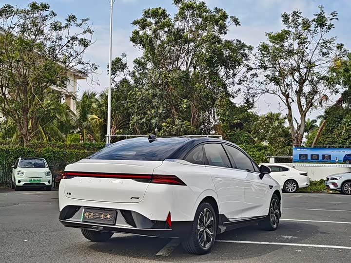 Фото 9 - XPeng P5