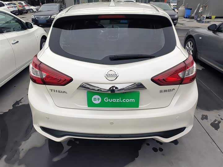 Фото 6 - Nissan Tiida