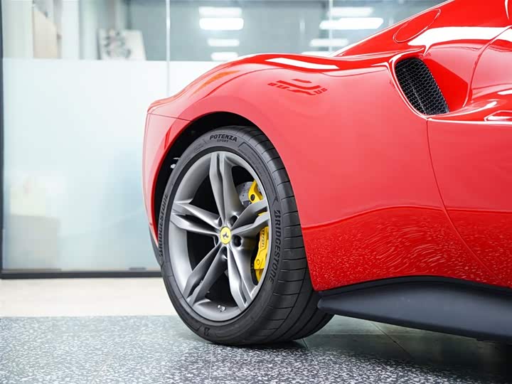 Фото 6 - Ferrari 296