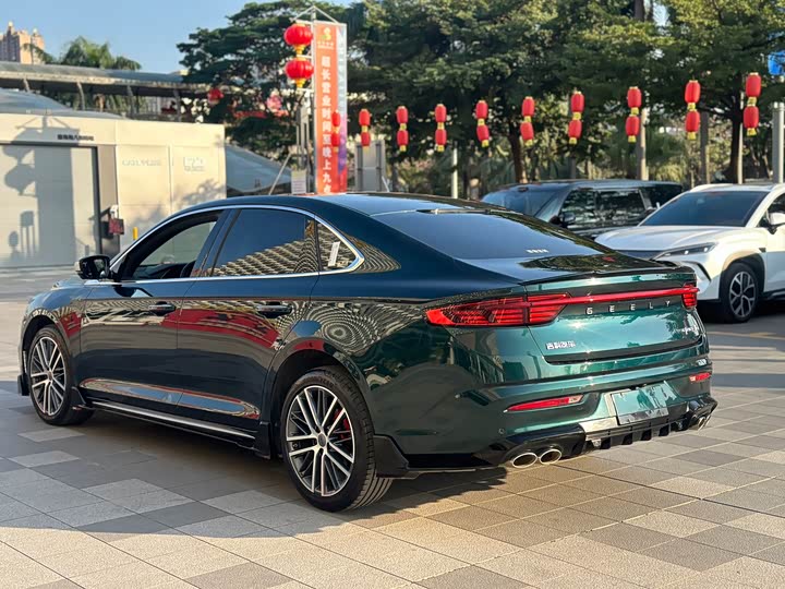 Фото 4 - Geely Preface