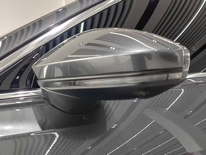 Фото 6 - Audi A6L