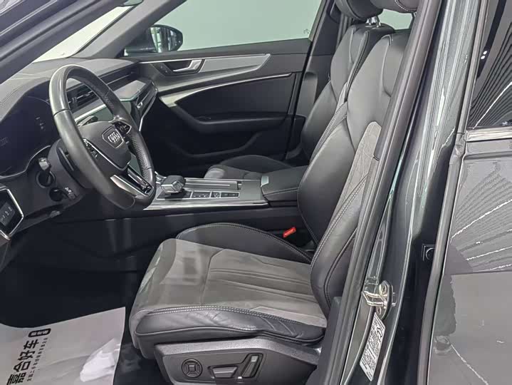 Фото 8 - Audi A6L