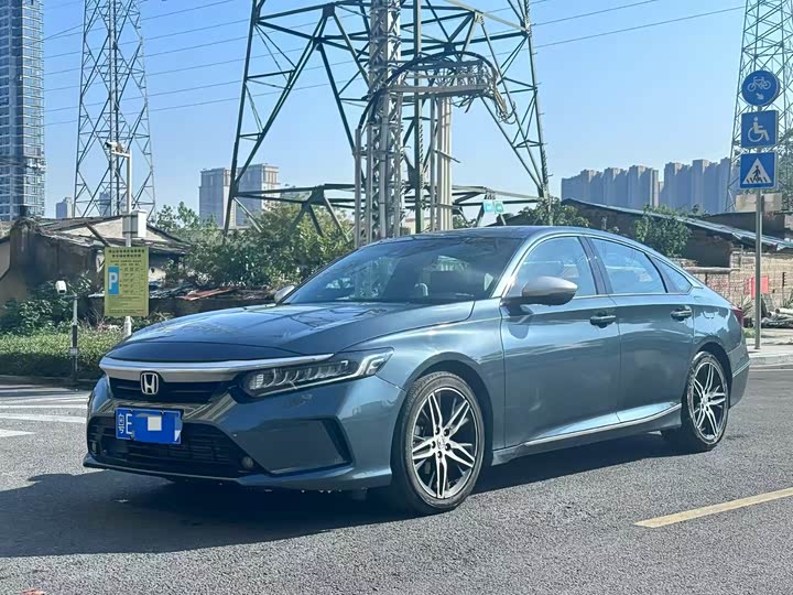 Фото 1 - Honda Inspire