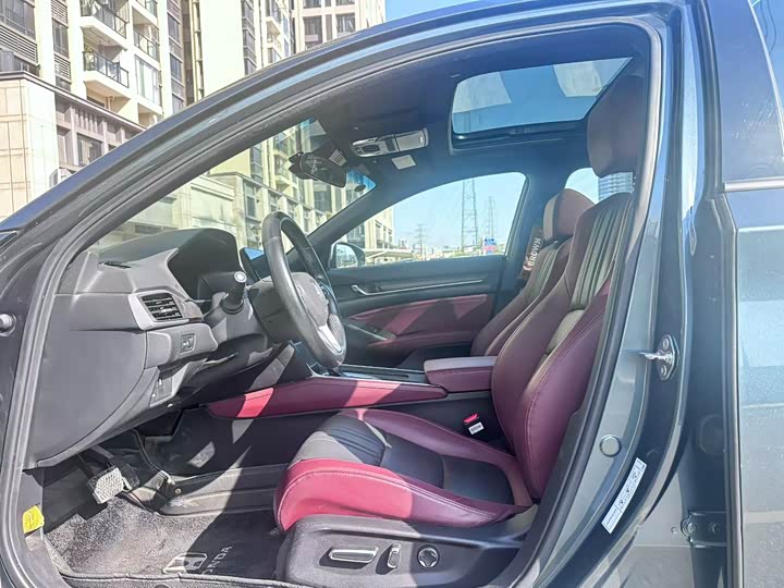 Фото 4 - Honda Inspire