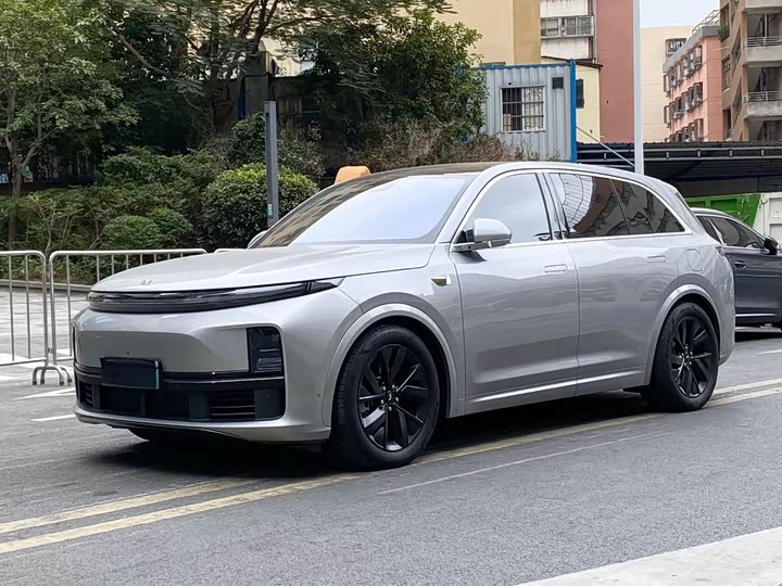 Фото 1 - LiXiang L7