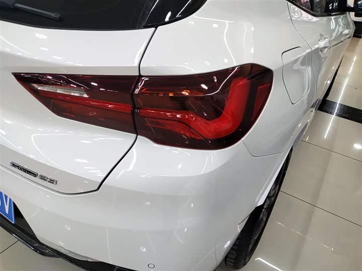Фото 8 - BMW X2