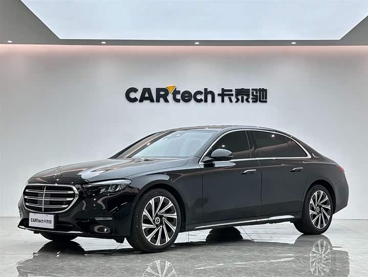 Фото 1 - Mercedes-Benz E-Class