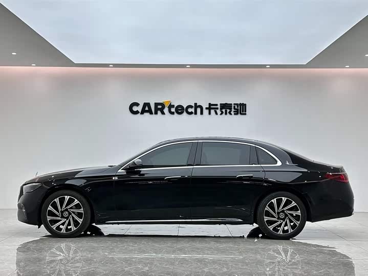 Фото 2 - Mercedes-Benz E-Class