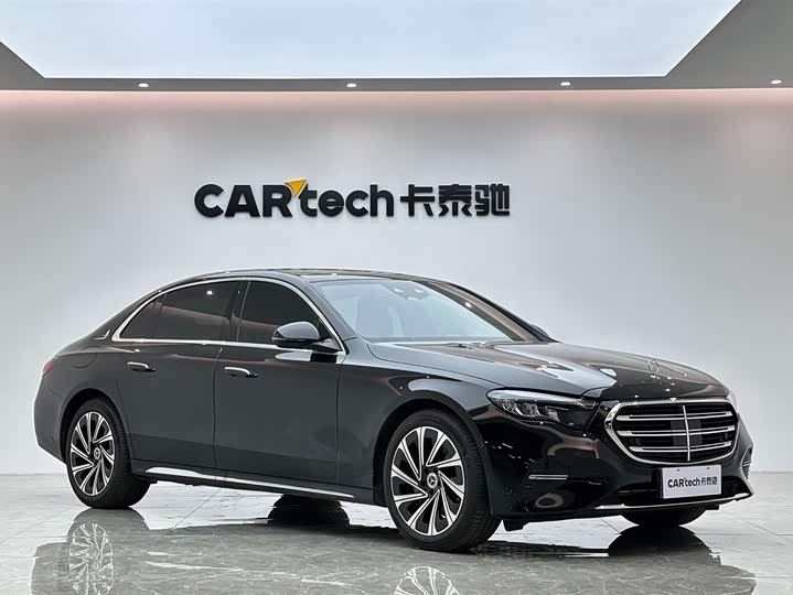 Фото 6 - Mercedes-Benz E-Class