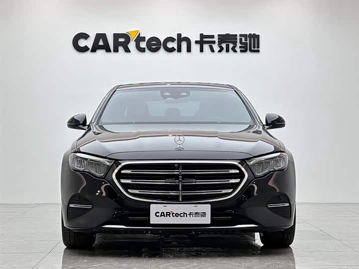 Фото 7 - Mercedes-Benz E-Class