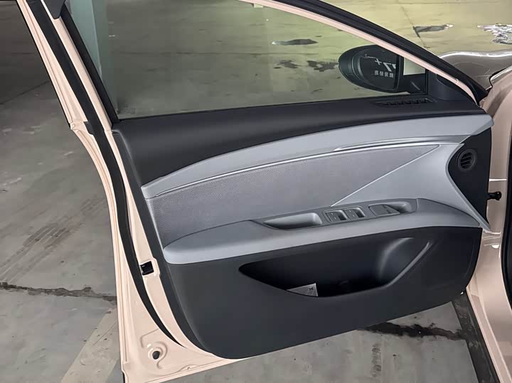 Фото 5 - XPeng Mona M03