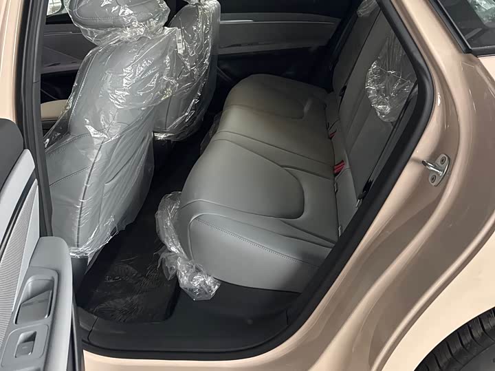 Фото 8 - XPeng Mona M03