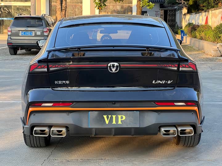 Фото 5 - Changan UNI-V