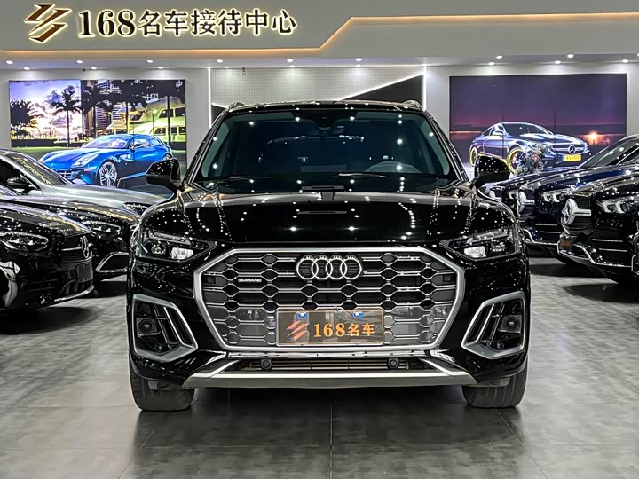 Фото 2 - Audi Q5L