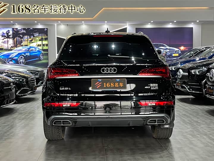 Фото 6 - Audi Q5L