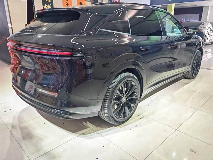 Фото 8 - Zeekr 7X