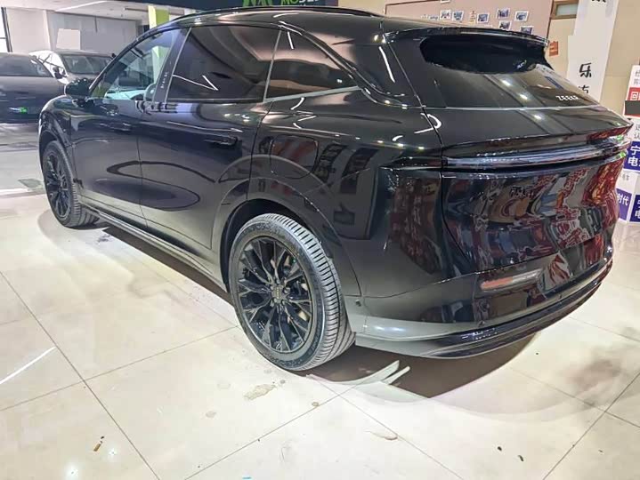 Фото 9 - Zeekr 7X