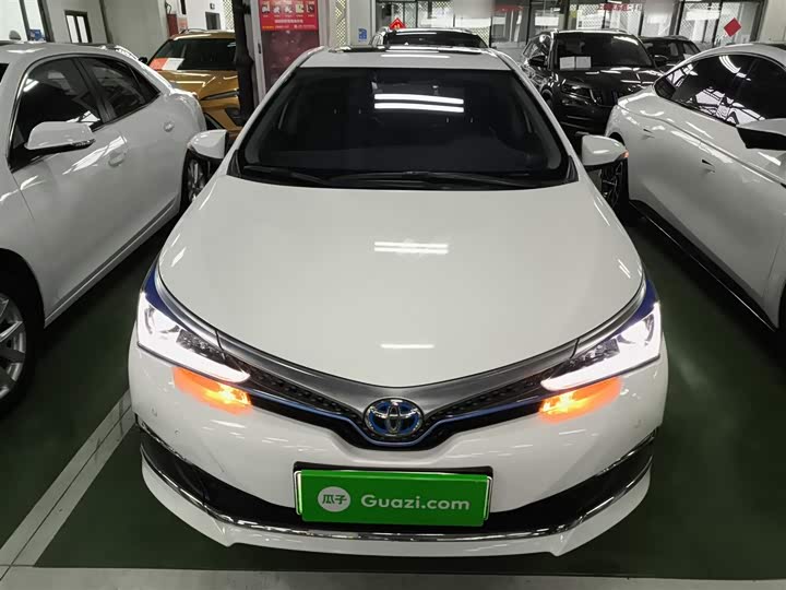 Фото 3 - Toyota Corolla Hybrid