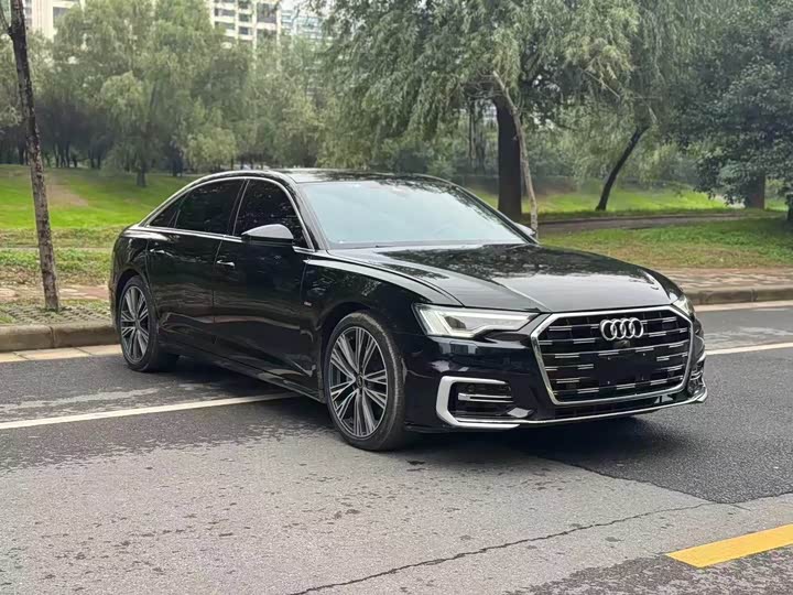 Фото 1 - Audi A6L