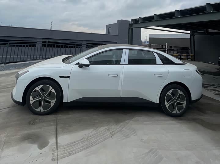 Фото 3 - XPeng Mona M03