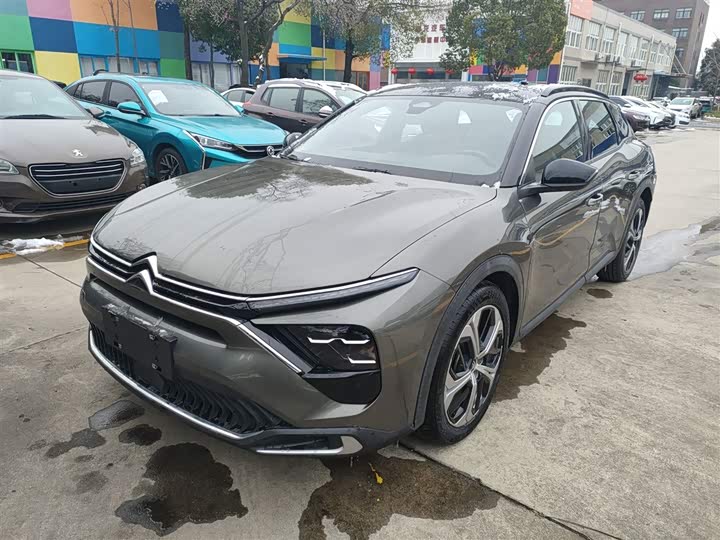 Фото 2 - Citroen C5 X