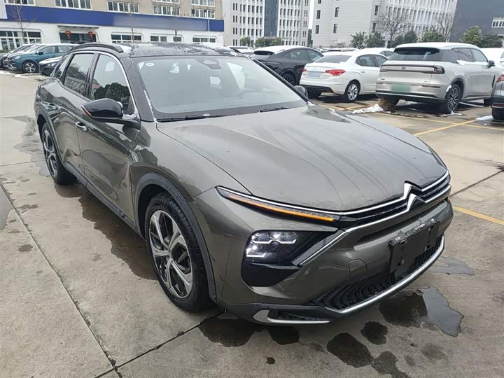 Фото 4 - Citroen C5 X