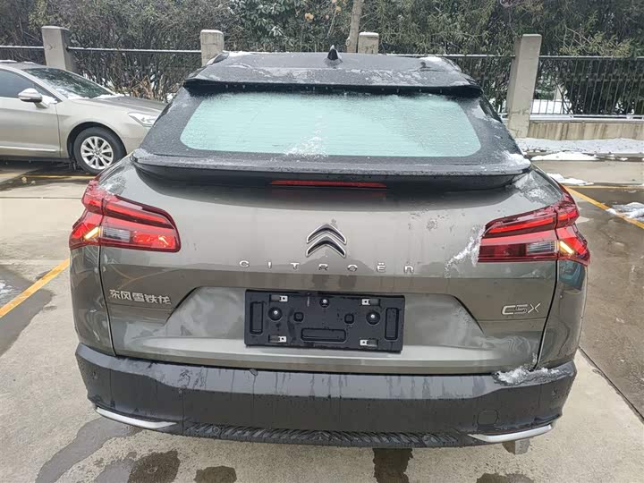 Фото 6 - Citroen C5 X