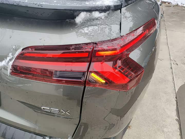 Фото 8 - Citroen C5 X