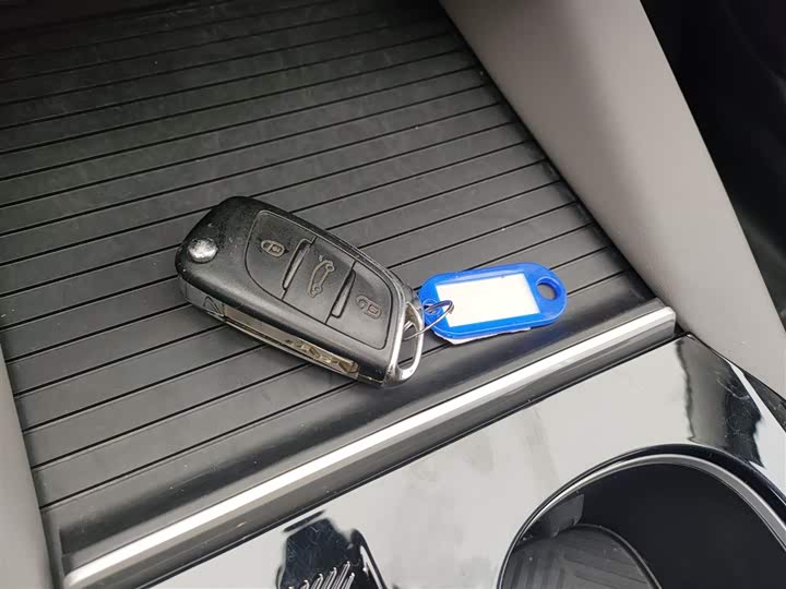 Фото 9 - Citroen C5 X