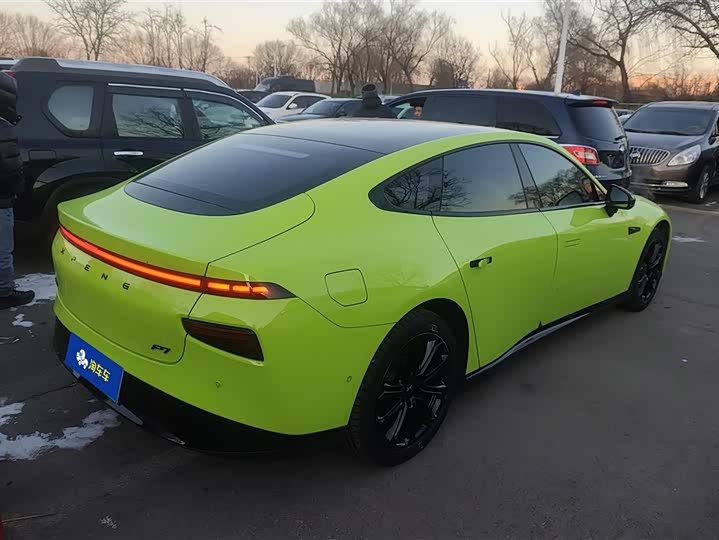 Фото 3 - XPeng P7