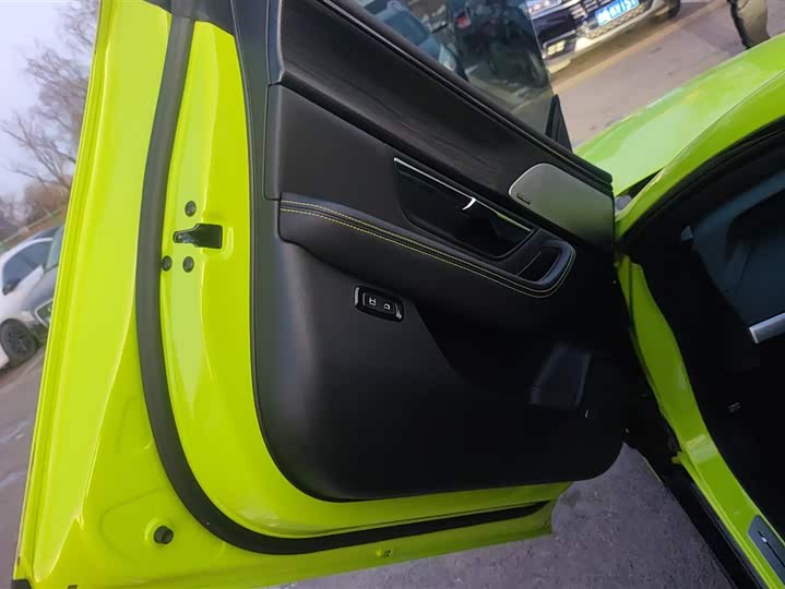 Фото 7 - XPeng P7