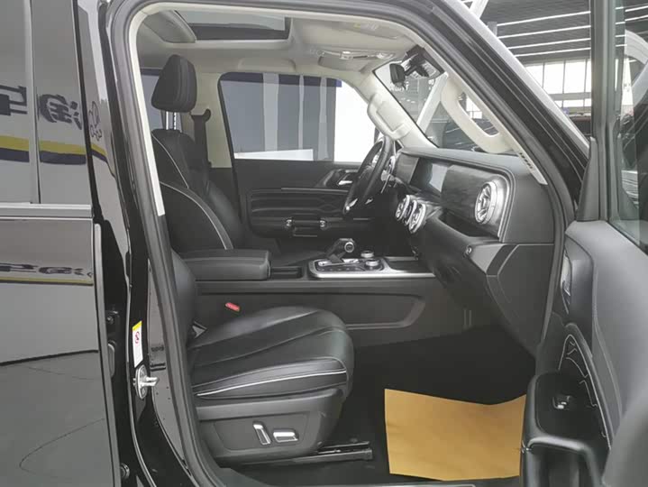 Фото 8 - Tank 300