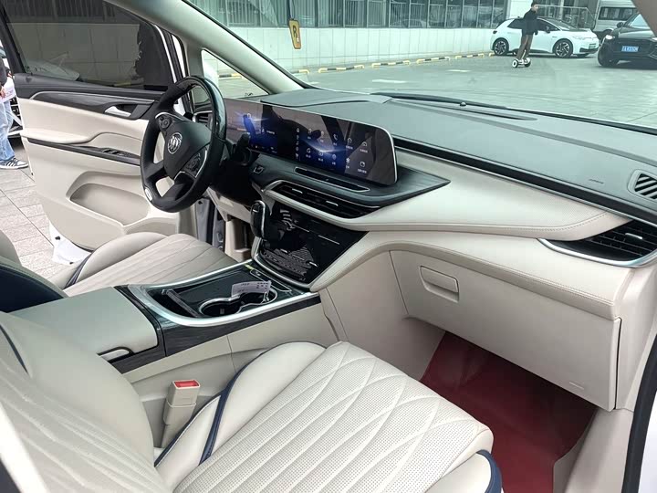 Фото 5 - Buick GL8 ES