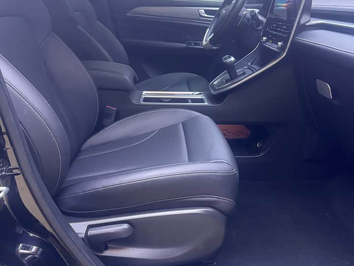 Фото 8 - Haval M6