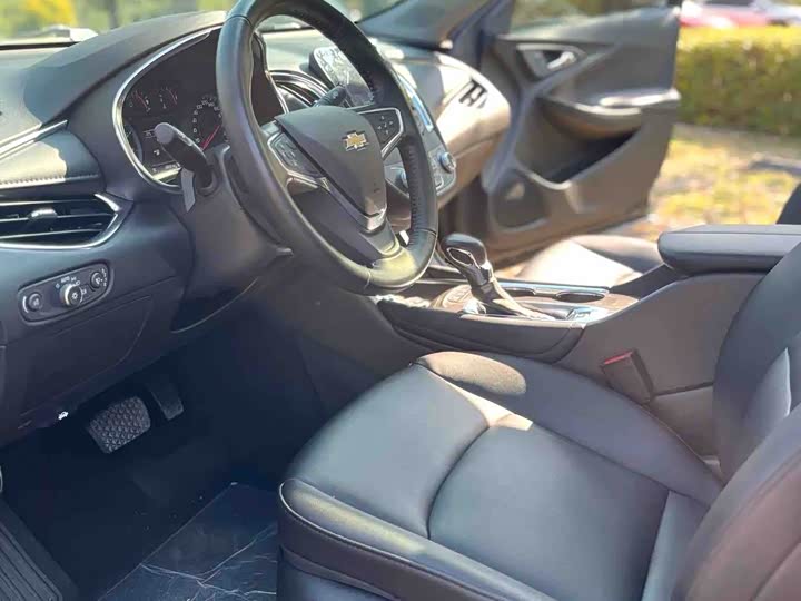 Фото 2 - Chevrolet Malibu XL