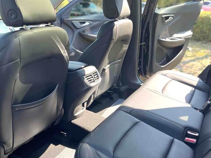 Фото 3 - Chevrolet Malibu XL