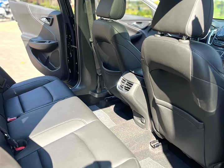 Фото 4 - Chevrolet Malibu XL