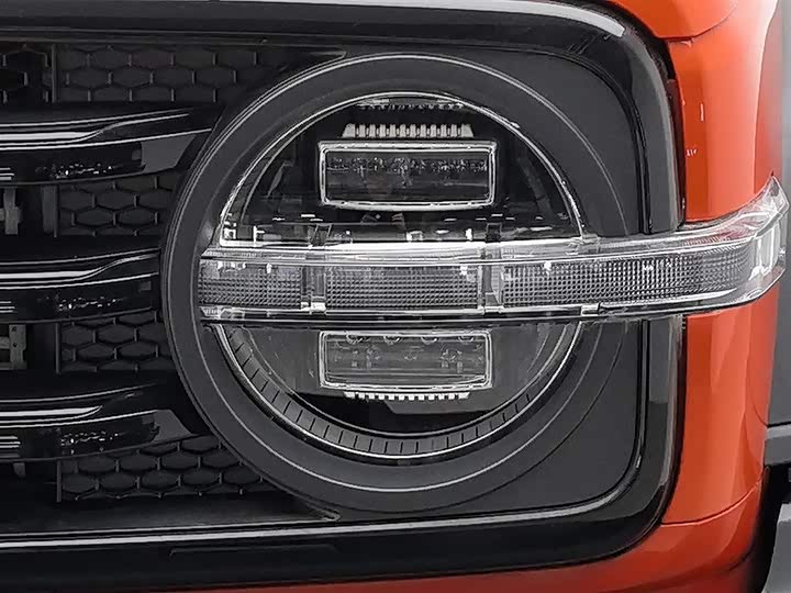 Фото 7 - Tank 300