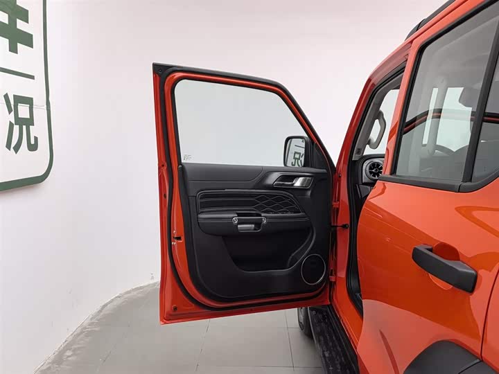 Фото 8 - Tank 300