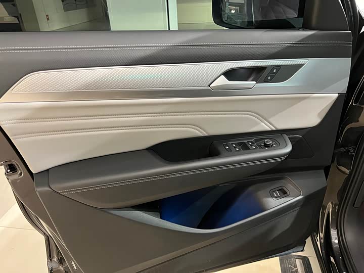 Фото 6 - Volkswagen Tavendor