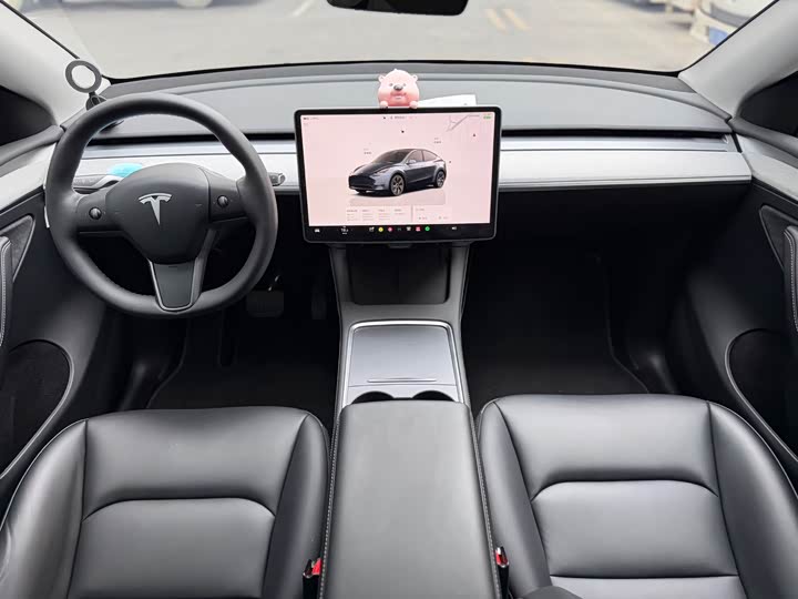 Фото 8 - Tesla Model Y